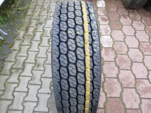 Opona używana 275/70R22,5 RM BIEŻNIKOWANA