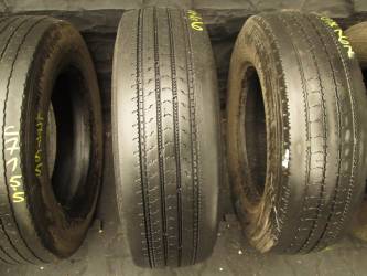 Opona używana 235/75R17,5 Lassa LS/R 3000