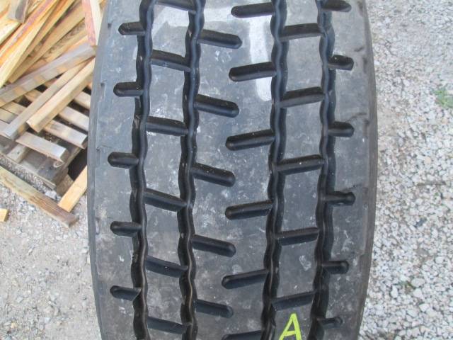 Opona używana 315/70R22,5 Dunlop MICHELIN XDE2