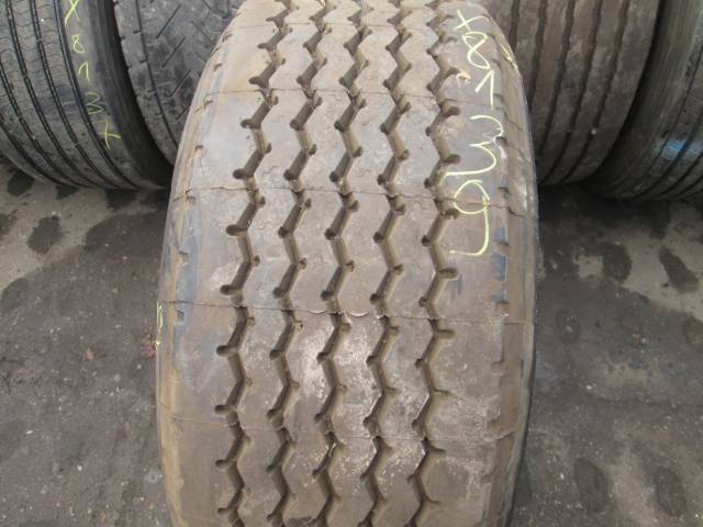 Opona używana 355/50R22,5 Goodyear BIEŻNIKOWANA