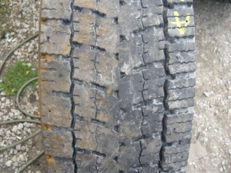 Opona używana 295/80R22.5 Bridgestone BIEZNIKOWANA