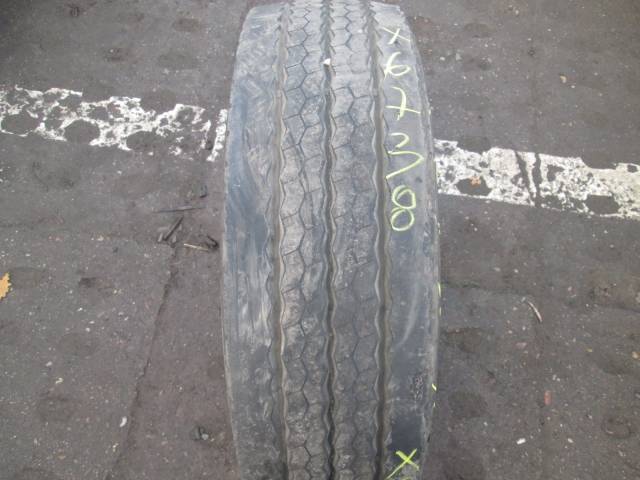 Opona używana 285/70R19,5 Bridgestone R-TRAILER 001