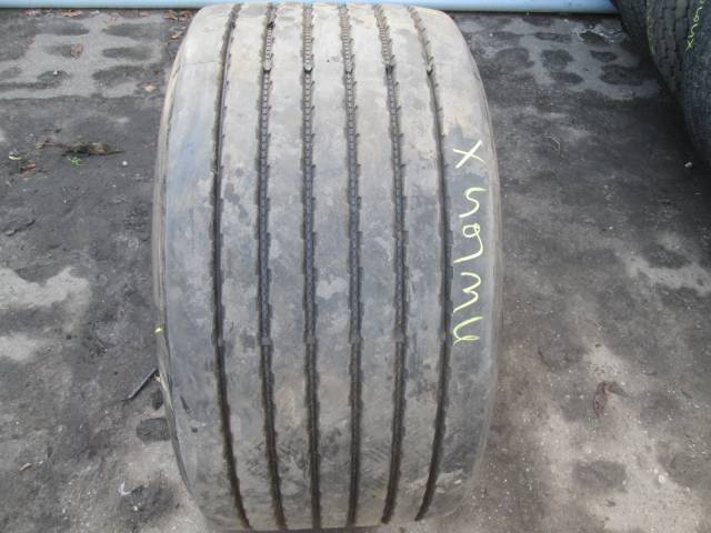 Opona używana 445/45R19,5 Continental BIEŻNIKOWANA