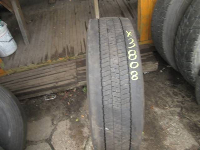 Opona używana 275/70R22,5 Pirelli MC88II