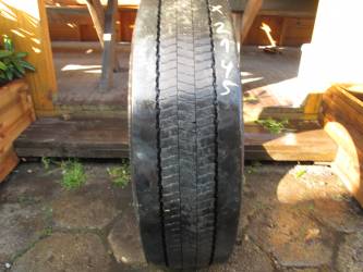 Opona używana 275/70R22,5 Pirelli MC01