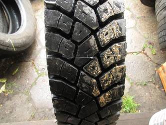 Opona używana 295/80R22,5 Falken BIEŻNIKOWANA