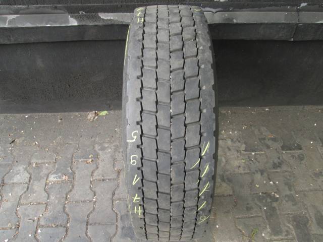 Opona używana 315/80R22,5 Continental BIEŻNIKOWANA