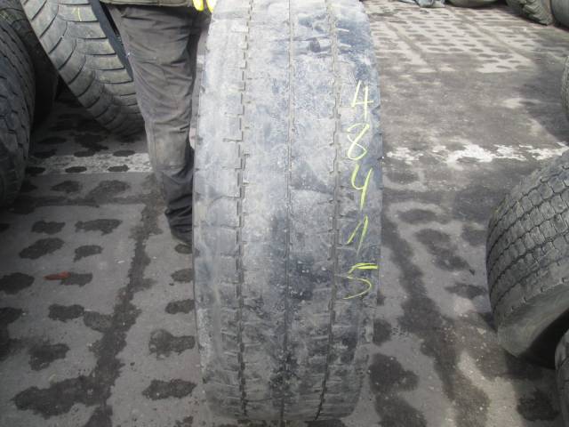 Opona używana 315/70R22,5 Bridgestone W990