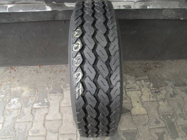 Opona używana 235/75R17,5 Michelin BIEŻNIKOWANA