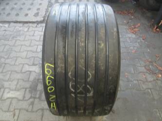 Opona używana 445/45R19,5 Pirelli ST01