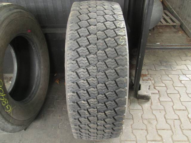 Opona używana 385/65R22,5 Continental BIEŻNIKOWANA