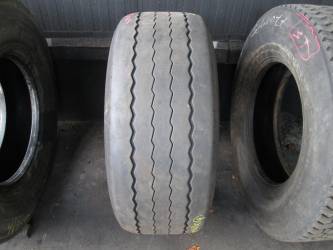 Opona używana 385/55R22,5 Pirelli ST01