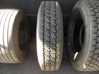 Opona używana 295/80R22,5 Bridgestone BIEŻNIKOWANA