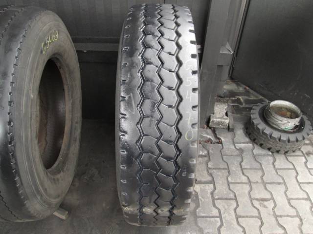 Opona używana 295/80R22,5 Dunlop BIEŻNIKOWANA