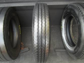 Opona używana 8R19,5 Hankook AH11