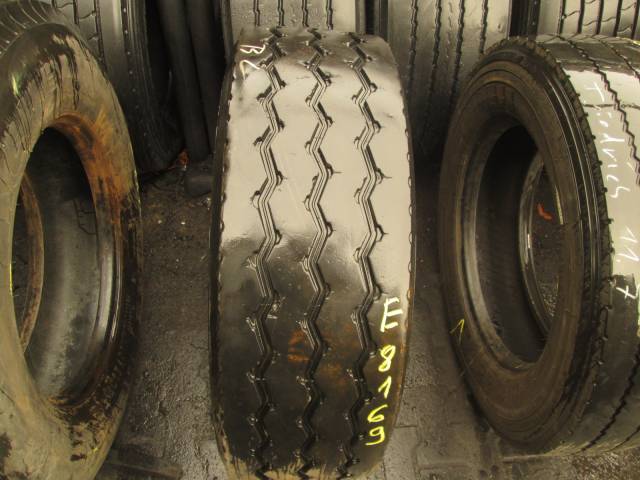 Opona używana 315/60R22,5 Uniroyal BIEŻNIKOWANA