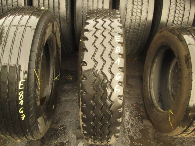 Opona używana 11R22,5 Dunlop SP811