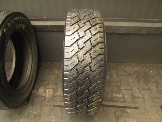 Opona używana 305/60R22,5 Continental BIEŻNIKOWANA