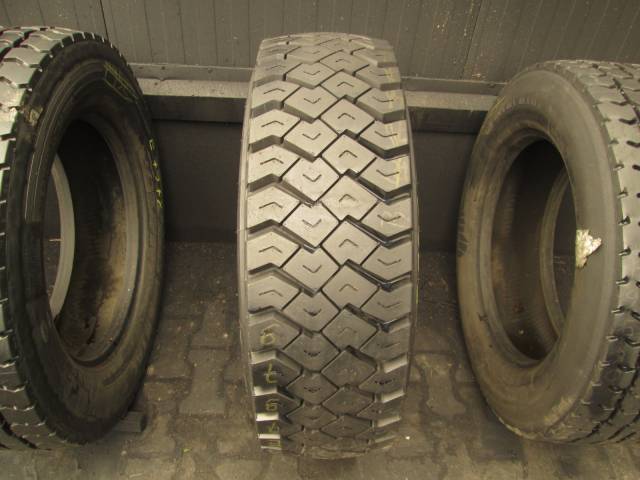 Opona używana 305/60R22,5 Continental HD75