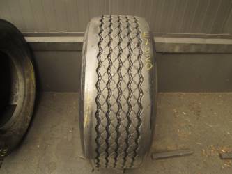 Opona używana 385/55R22,5 Bridgestone BIEŻNIKOWANA