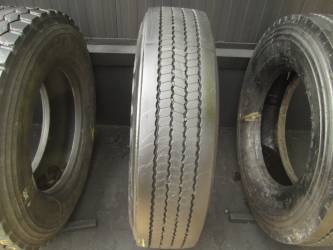 Opona używana 295/80R22,5 Barum BIEŻNIKOWANA