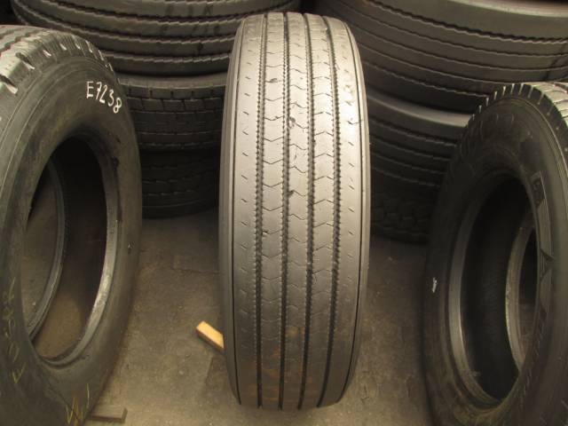 Opona używana 295/80R22,5 Toyo M144