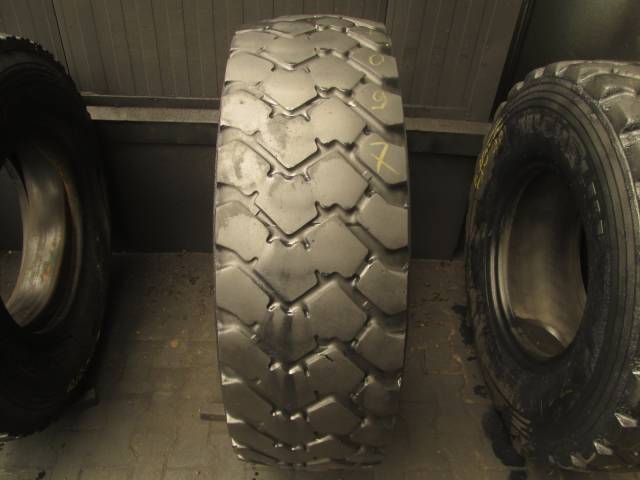 Opona używana 365/85R20 Michelin XZL