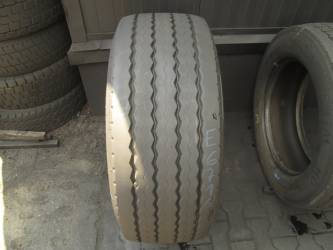 Opona używana 385/55R22,5 Bridgestone BIEŻNIKOWANA