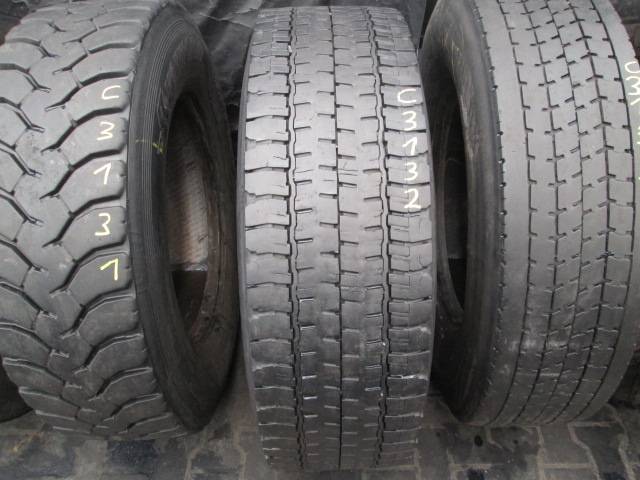 Opona używana 315/70R22,5 Bridgestone W990
