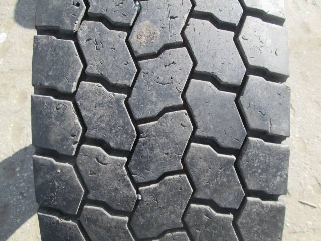 Opona używana 315/80R22,5 Bridgestone