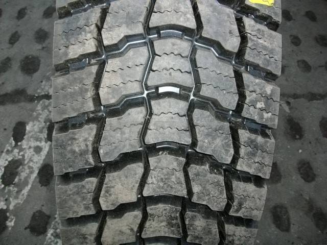 Opona używana 315/80R22,5 Bridgestone DB