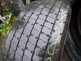 Opona używana 295/55R22,5 Goodyear BIEŻNIKOWANA