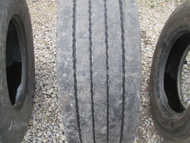 Opona używana 245/70R19.5 Semperit EURO-FRONT