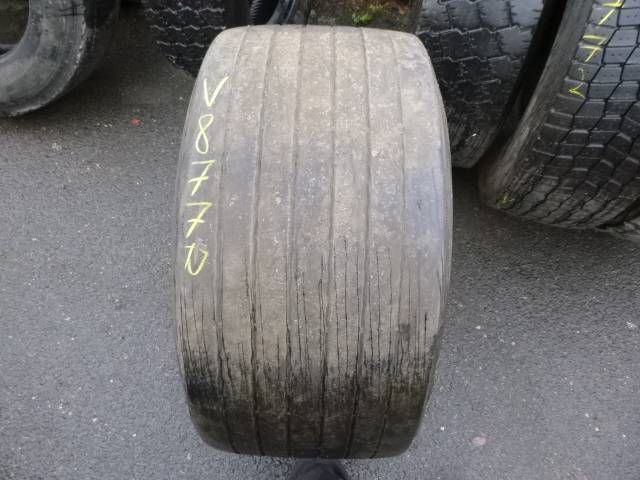 Opona używana 435/50R19,5 Goodyear BIEŻNIKOWANA