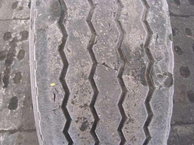 Opona używana 385/65R22.5 Leao A928