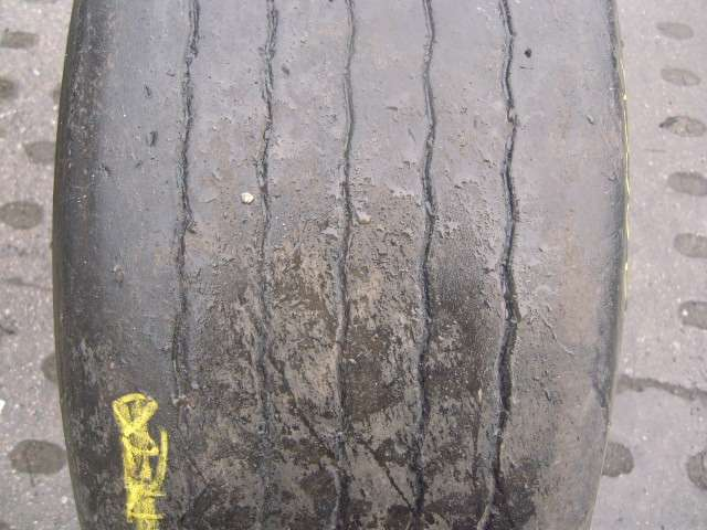 Opona używana 385/65R22.5 Fulda BIEZNIKOWANA