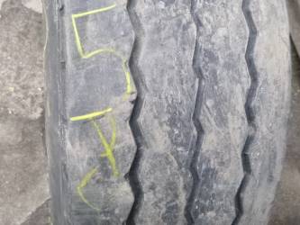 Opona używana 215/75R17,5 Pirelli ST01