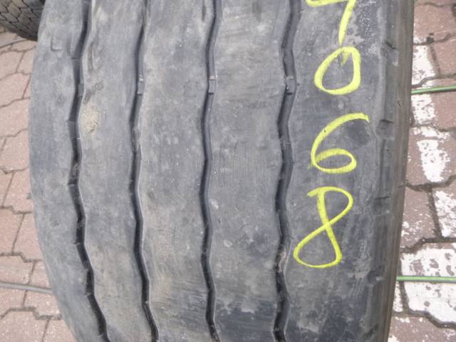 Opona używana 385/55R22,5 Bridgestone R168