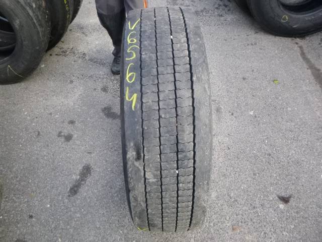 Opona używana 275/70R22,5 Dunlop WZÓR XZU3