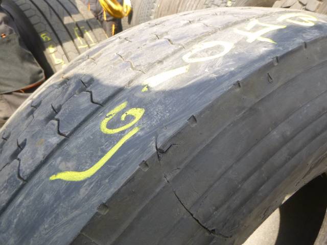 Opona używana 385/65R22,5 Dunlop SP346