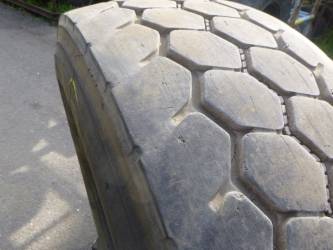 Opona używana 385/65R22,5 Bridgestone M-TRAILER 001