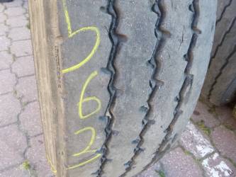 Opona używana 315/80R22,5 Bridgestone BIEŻNIKOWANA