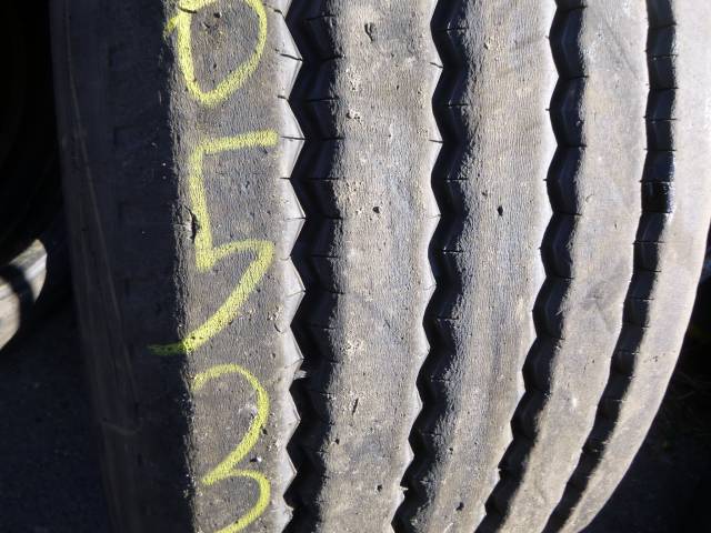 Opona używana 425/65R22,5 Marshal KLA11
