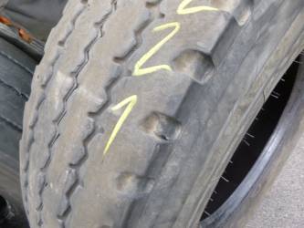 Opona używana 13R22,5 Pirelli FG88