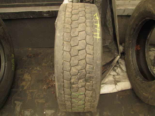 Opona używana 295/60R22,5 Dunlop WZÓR MICHELIN XW4S