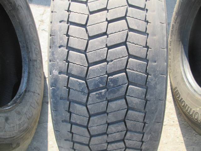 Opona używana 295/60R22,5 Goodyear WZÓR MICHELIN XW4S