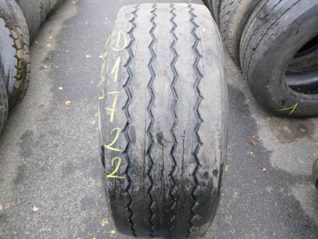 Opona używana 385/55R22,5 Pirelli BIEŻNIKOWANA