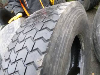 Opona używana 315/80R22,5 Bridgestone BIEŻNIKOWANA