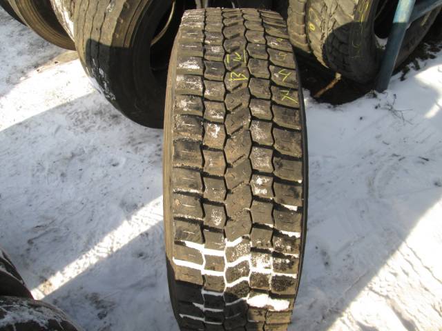 Opona używana 315/70R22,5 Pirelli WZÓR DUNLOP