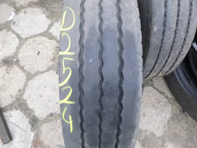 Opona używana 215/75R17,5 Bridgestone R-TRAILER 001